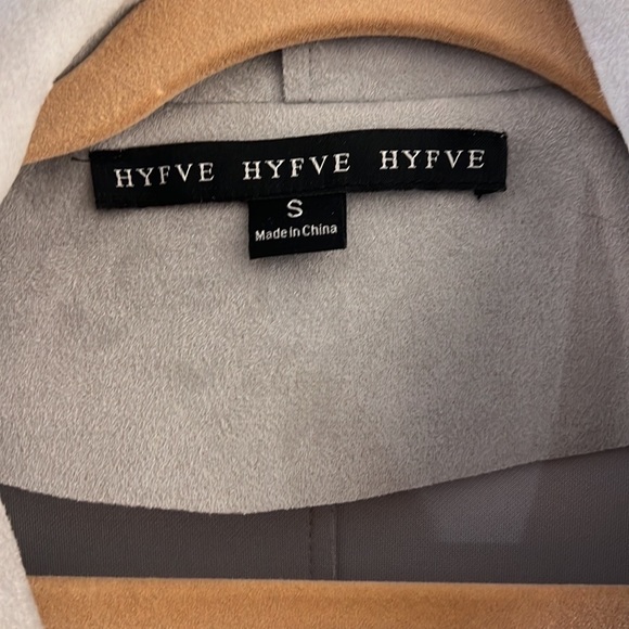 Soft and versatile jacket - Picture 4 of 9